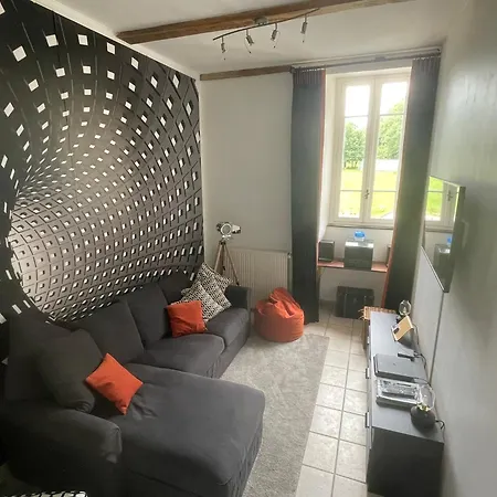 Le Manoir Aux Volets Verts With Hot Tub 4*