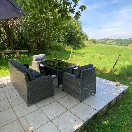 Le Manoir Aux Volets Verts With Hot Tub 4* Salerm