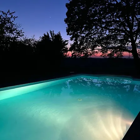 Bed & Breakfast Le Manoir Aux Volets Verts With Hot Tub