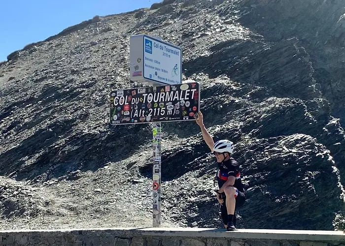 Le Manoir Aux Volets Verts With Hot Tub 3* Salerm