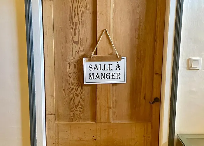 Le Manoir Aux Volets Verts With Hot Tub Отель типа 